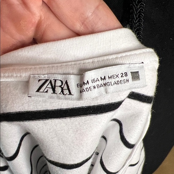 Zara White and Black Striped Short Sleeve Cropped Tee Size M - Picture 6 of 6